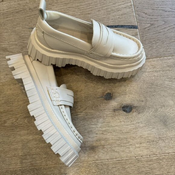 NEW ivory White Loafers Zara